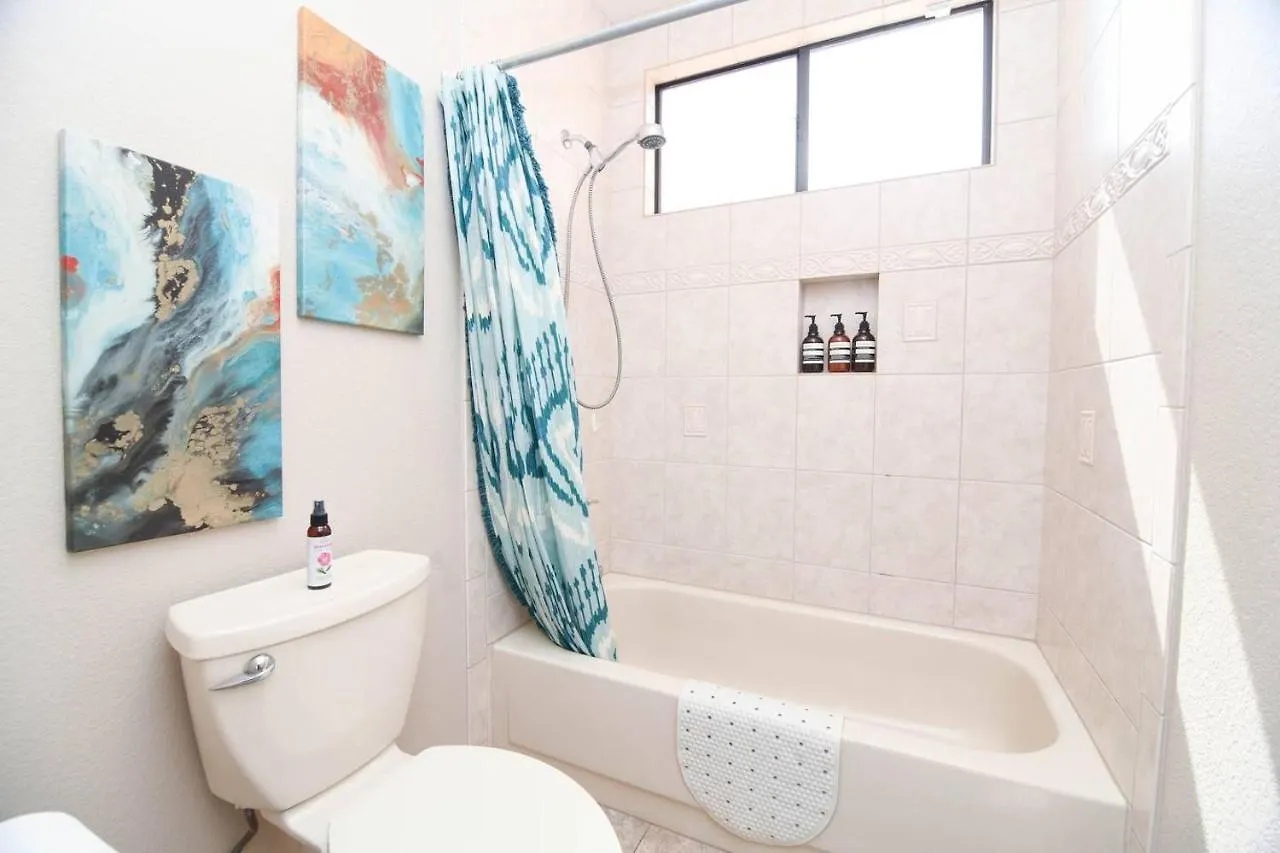 Scottsdale Luxury Vacation Home With Pool Sleeps 14