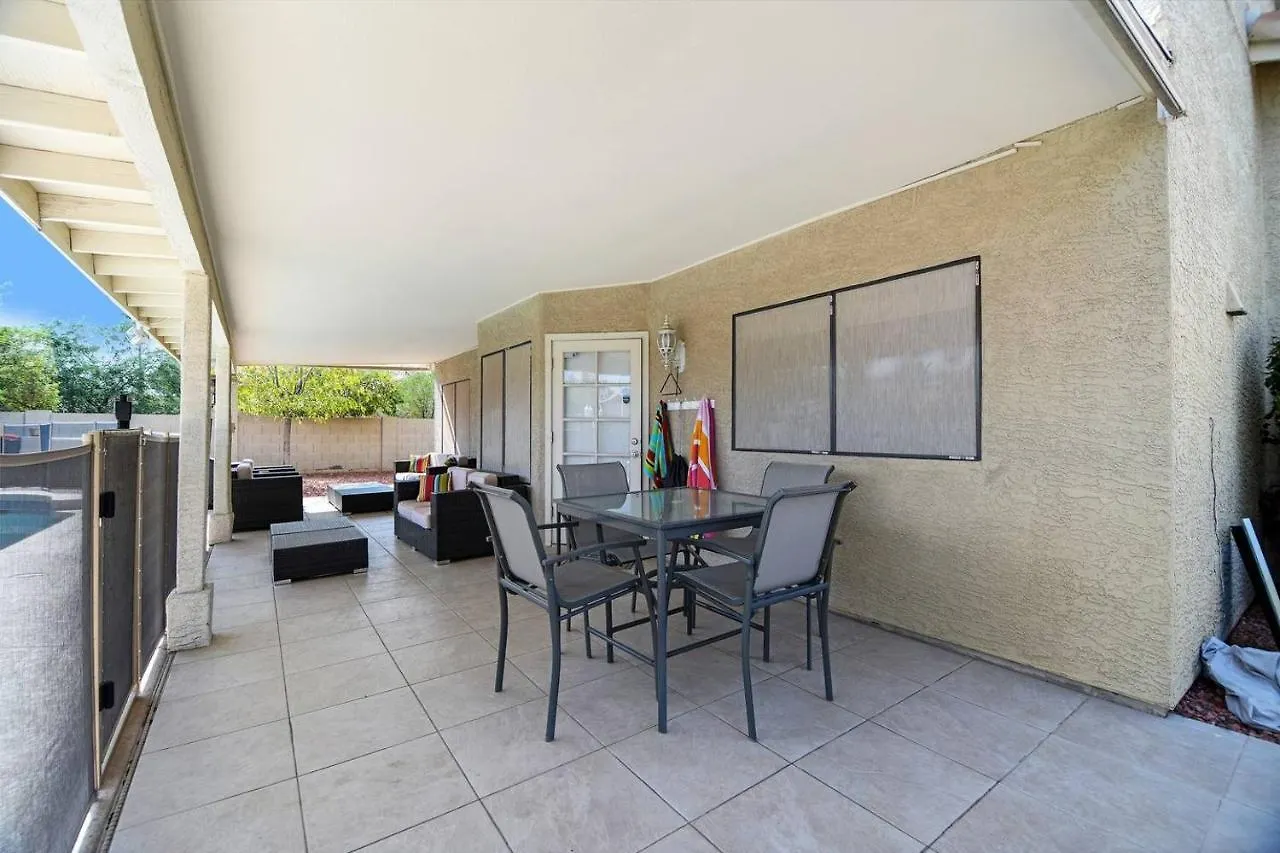 Scottsdale Luxury Vacation Home With Pool Sleeps 14 0*,  США