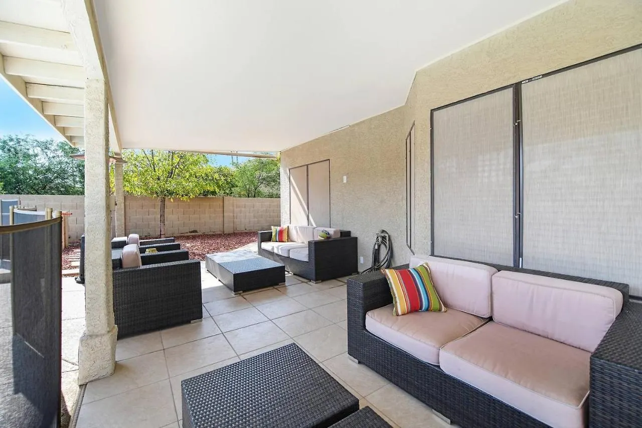 Scottsdale Luxury Vacation Home With Pool Sleeps 14 США