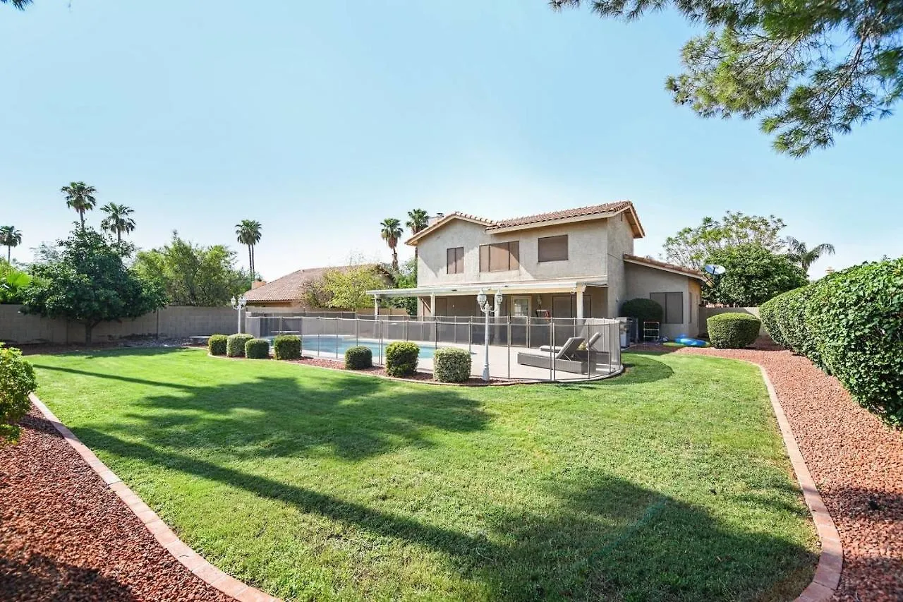Scottsdale Luxury Vacation Home With Pool Sleeps 14 0*,