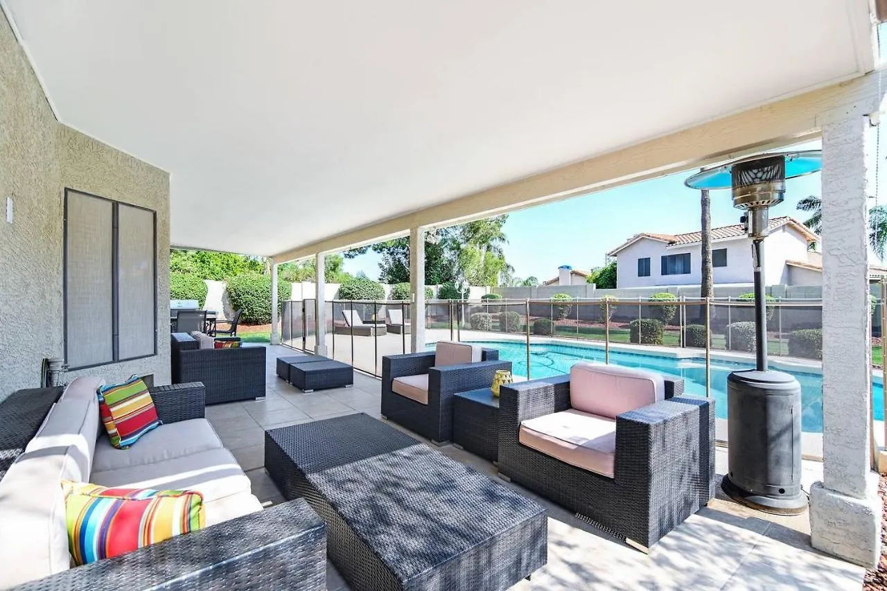 Scottsdale Luxury Vacation Home With Pool Sleeps 14