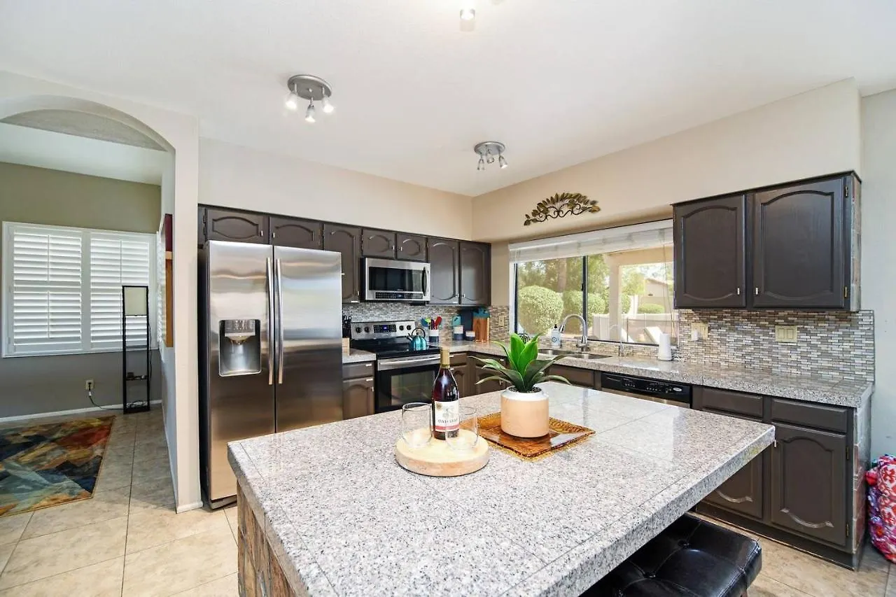 Scottsdale Luxury Vacation Home With Pool Sleeps 14 Дом отдыха